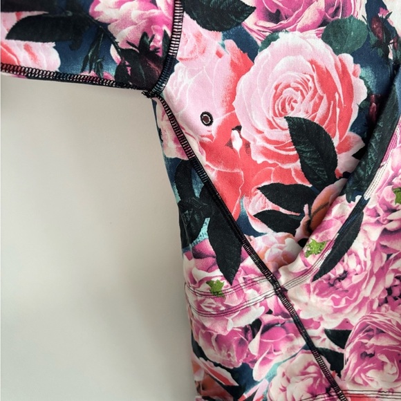 RARE Lululemon Hold Your Om Hoodie Secret Garden Floral - Picture 7 of 15
